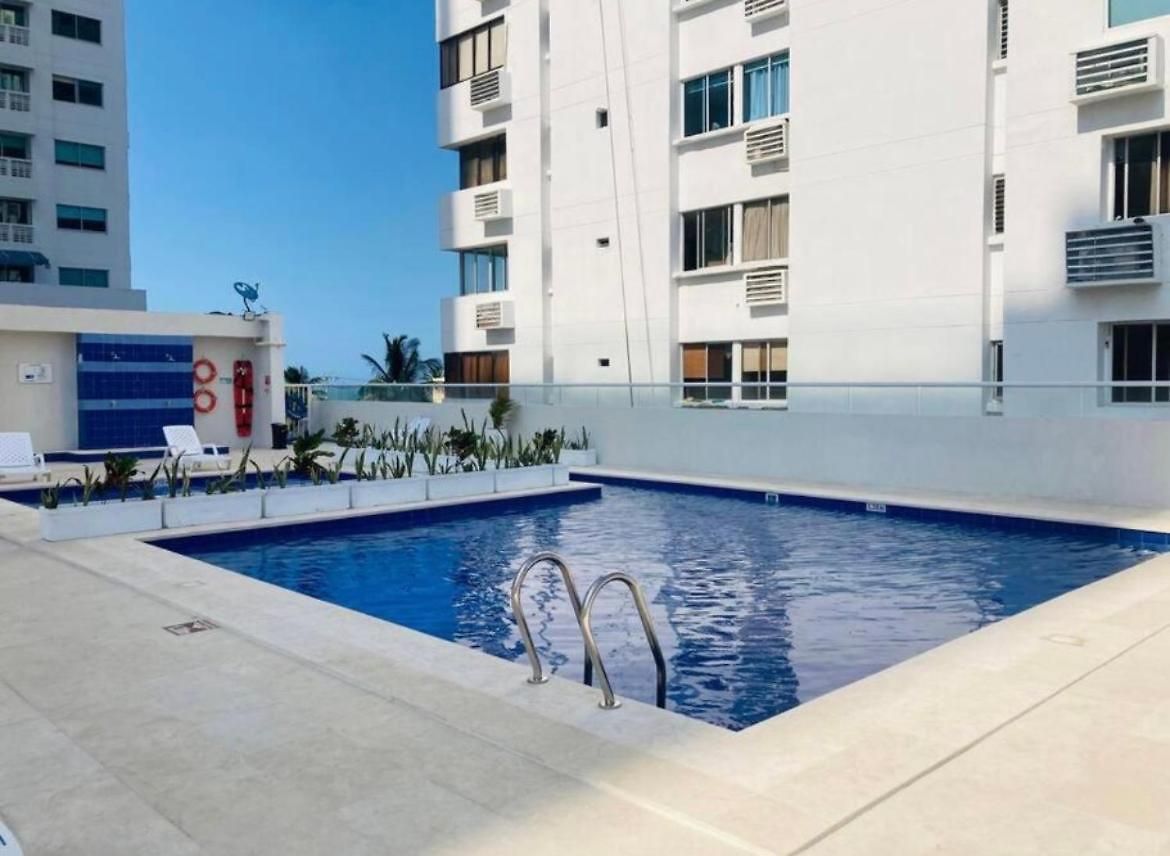 Sol, Arena, Mar, Y Piscina Apartamento *