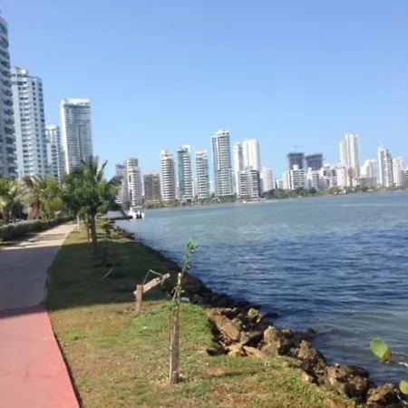 Sol, Arena, Mar, Y Piscina * Cartagena